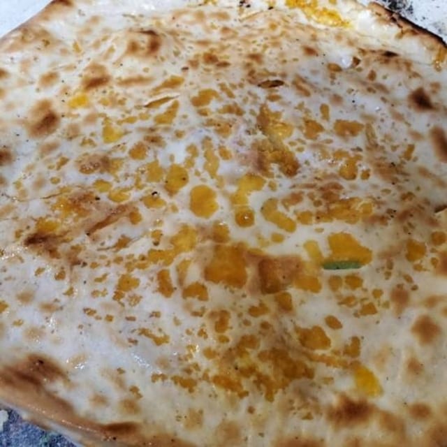 Vegan Spicy Cheese Naan.